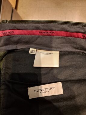 Burberry London  Gren Welvet Pants